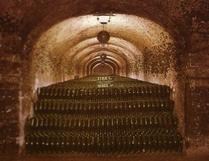 champagne matura nelle bottiglie sur pointe